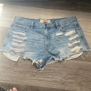 COPY - HOLLISTER VINTAGE HIGH RISE SHORTS